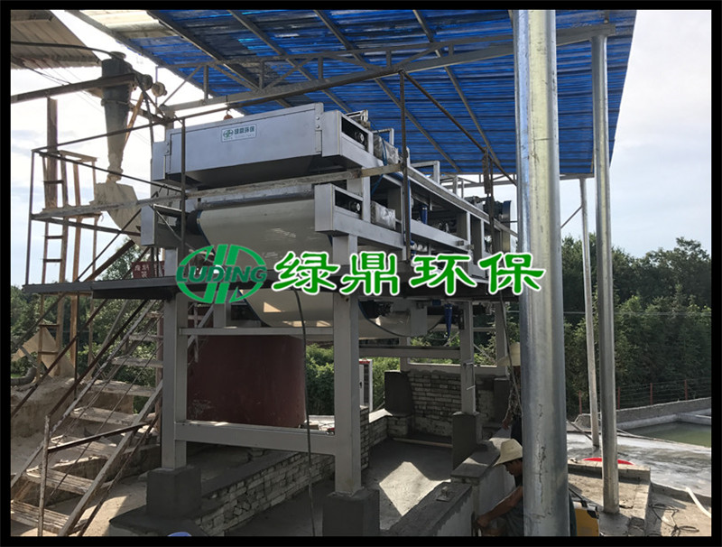 帶式壓濾機處理陶瓷廠泥漿（岳陽） 1